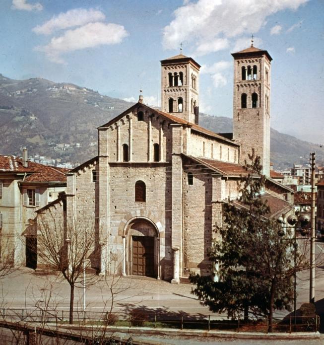 Camillo Boito e la questione dello stile Nel 1865, quando esce il volume di Fernand de Dartein, Boito dà alle stampe le sue prime considerazioni sulla chiesa di Sant Abbondio a Como che diventa