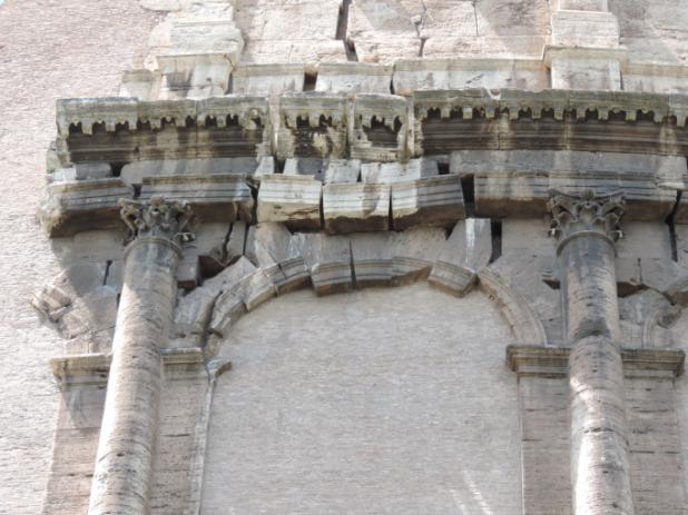 il Colosseo di Raffaele Stern (1774-1820) 1806-1807 Dopo il terremoto del 1806, Stern fu incaricato di consolidare l anello esterno del Colosseo.
