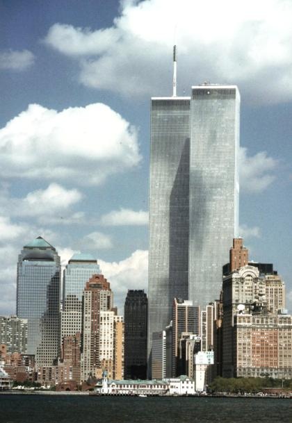 Così, proprio per questo spirito, sempre proiettato al futuro, che emana da New York, in questa destinazione ho voluto inserire molte immagini delle Twin Towers,