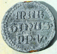 1300 1301 1300 CLEMENTE IV (1265-1268) - Famiglia Foulques - BOLLA PLUMBEA D/Nel campo la scritta in caratteri gotici, entro cerchio perlinato, CLE=MENS=.