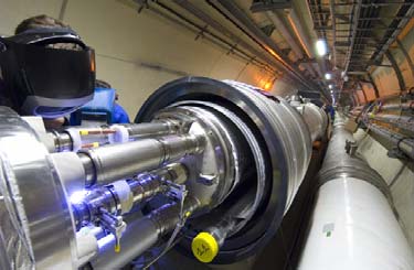 LHC: la prossima frontiera ATLAS CMS Un acceleratore di
