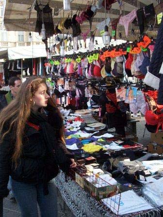 I mercatini Mostra mercato dell antiquariato e dell artigianato Quando: il terzo sabato e la terza domenica di ogni mese.