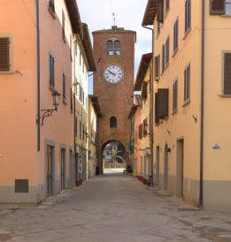 ORENTANO DAI BOSCHI DELLE CERBAIE E IL PADULE DI BIENTINA FINO AL MUSEO Destinatari: classe I della Scuola Secondaria di Primo Grado.