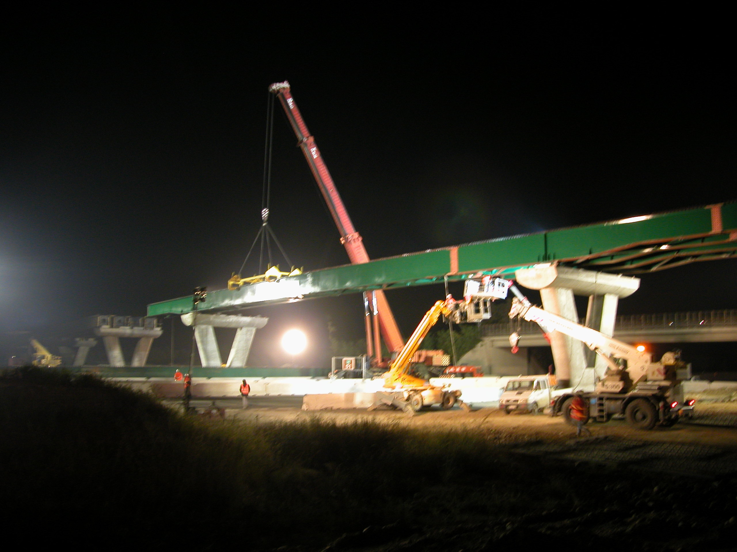 ORGANIZZAZIONE DEL CANTIERE Particolare attenzione va rivolta alle lavorazioni che devono svolgersi in orari notturni, ma più in generale in