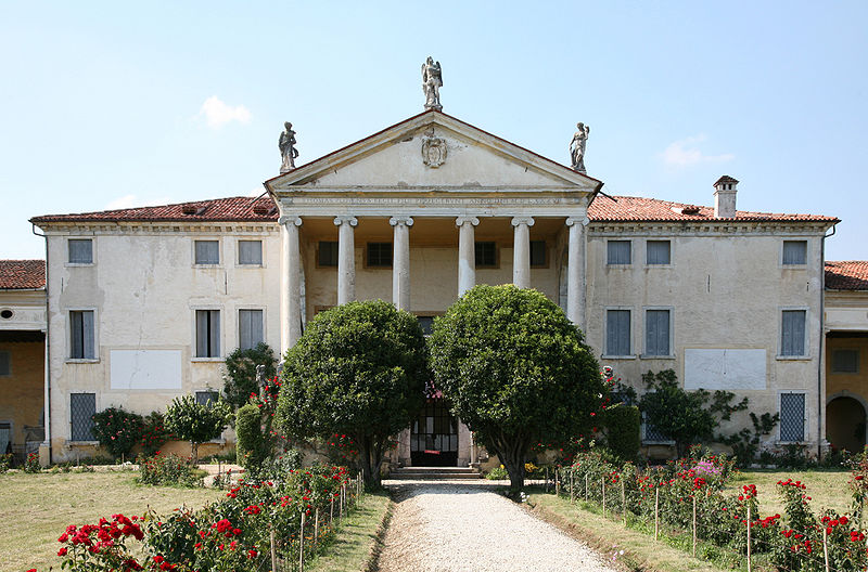 Villa Valmarana (Lisiera) Si trova a Lisiera di Bolzano Vicentino, ma come la si può vedere odiernamente non corrisponde ai disegni del Palladio, in quanto il committente, tale Gianfrancesco