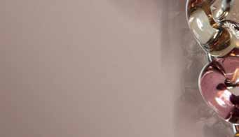 CONNECTION Collana, Bracciale, Orecchini e Anello/ Necklace, Bracelet, Earrings and Ring Misure - Size CO560A 45-50 cm Il maestro sfida le rigide regole della lavorazione del vetro per varcare i