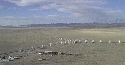 LUOGHI E STRUMENTI VERY LARGE ARRAY Il VLA americano nel deserto di Socorro (Nuovo Messico), è il più grande radiotelescopio al mondo.