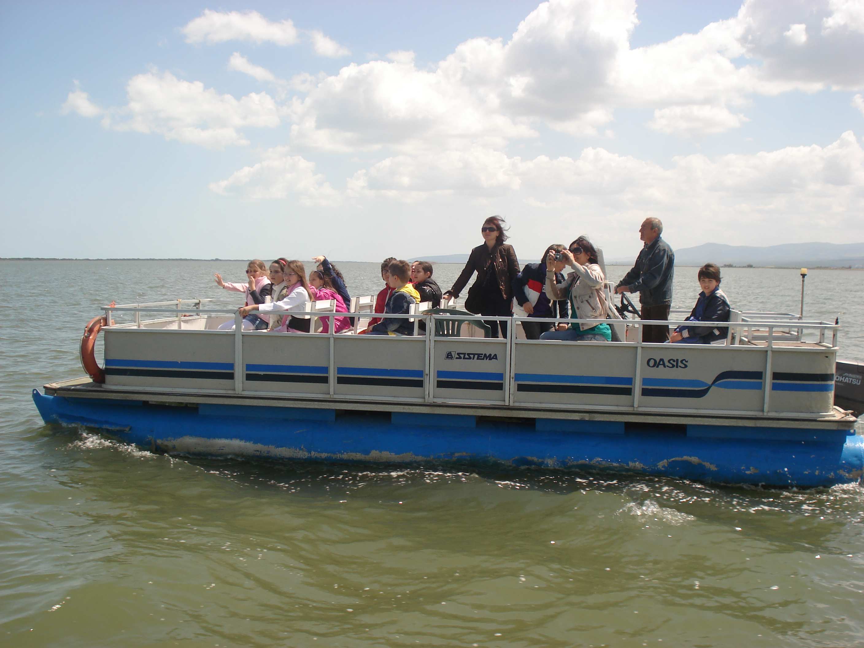 Visita al Centro Il Centro Visite-Acquario della Laguna di Lesina è una struttura che ospita: - un acquario delle specie ittiche lagunari, il primo in Europa d acqua salmastra, con un impianto