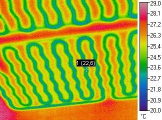 Soffitto radiante Prestazioni termiche: test sperimentali del WSPLab di Stoccarda Sistema Leonardo int.10 al momento dell alimentazione con acqua refrigerata Sistema Leonardo int.