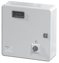 QUADRO DI COMANDO PER GS, GS1, GS3 Quadro elettrico per alimentazione, comando e protezione di, massimo, tre elettropompe trifase, con cassa in lamiera di acciaio (fig. 1) e grado di protezione IP.