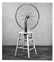 Marcel Duchamp, Bicycle Wheel New York 1913 Marcel Duchamp, Fountain, New York 1917 «Il problema della funzione dell arte fu per la prima volta sollevato da Marcel Duchamp; infatti è a Duchamp che