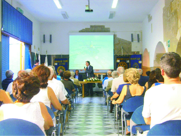 90 26 Giugno 2012 - Conferenza-dibattito. In associazione con il R.C. Trapani e Trapani-Erice e con la partecipazione del D.G. eletto Gaetano Lo Cicero, presso il complesso di Santa Lucia- Principe di Napoli a Trapani, conferenza-dibattito sul tema La battaglia delle isole Egadi del 10 marzo 241 a.