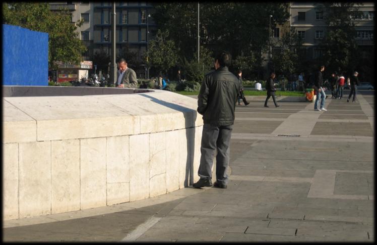 R A P P O R T O C O N L E S T E R N O C O L L E G A M E N T I PUNTI DI DEBOLEZZA Piazzale sotterraneo poco valorizzato; non è affrontato il