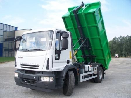 TIPOLOGIA: COSTIPATORE AUTOTELAIO: Tipo IVECO Daily METRI CUBI: 5 IMMATRICOLAZIONE: Usato (max 2010) Euro 5 CARATTERISTICHE - COSTO (IVA esclusa) 19.000,00 - PORTATA Ton.