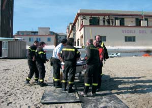 stente realtà di corsi di salvamento a nuoto avviata da anni nella regione Liguria; spontanea risposta all evidente esigenza del fabbisogno formativo in ambiente acquatico.