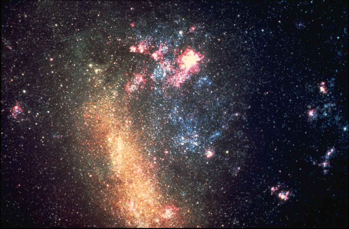 Galleria di galassie Galassie Irregolari p.e. Grande Nube di Magellano Esistono tre tipi principali di galassie.