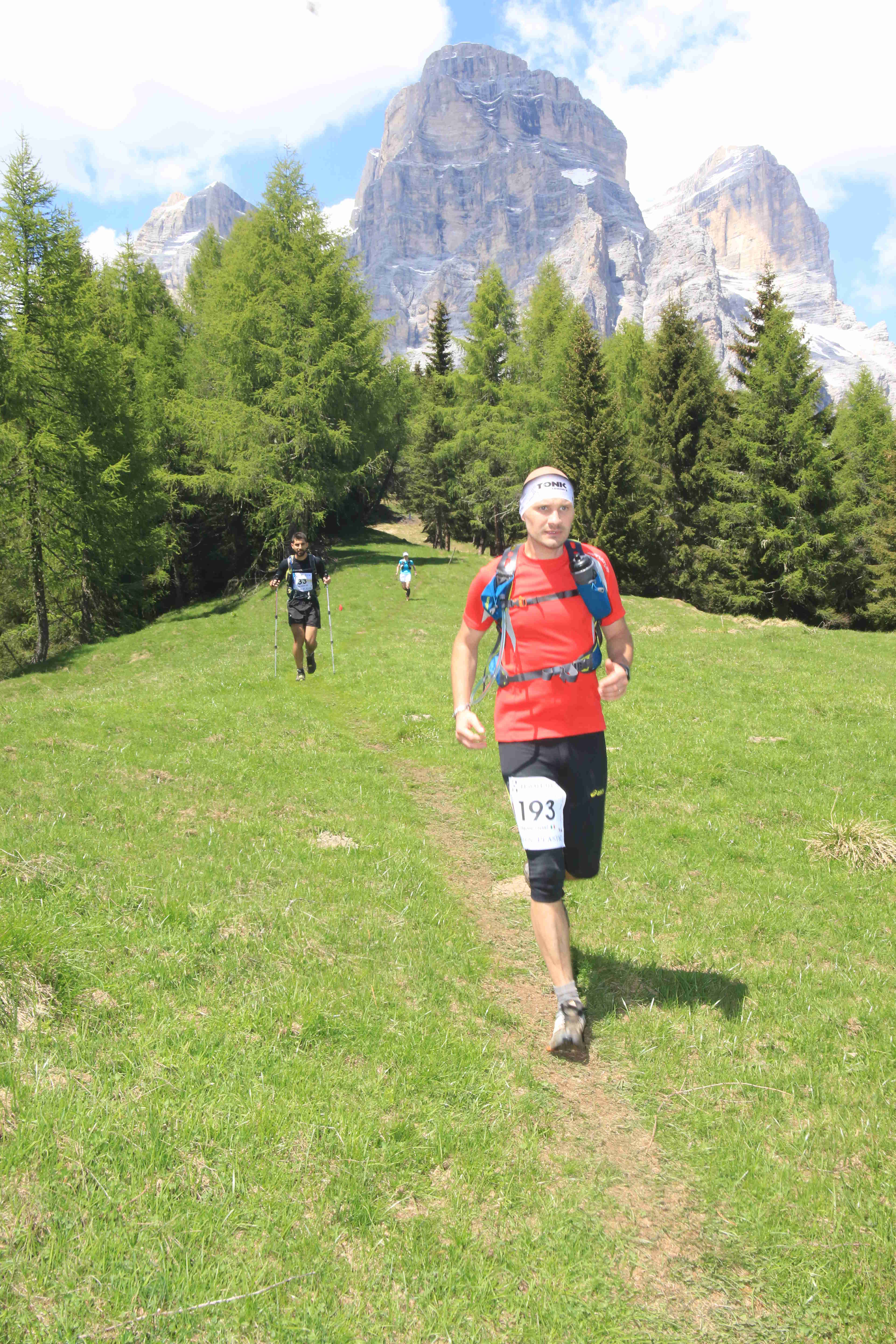 Ultramaratona Ultramaratona: corsa su distanze maggiori di quella tipica della maratona (42km e 195m).