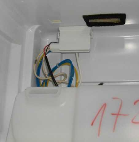Montaggio e Smontaggio Smontaggio Multiflow Freezer: 1. Togliere i cassetti Vano Freezer 2.