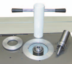 Dispositivi opzionali Dispositivo per lavorazioni di tenonatura composto da: - pianetto - cuffia protezione per utensili di diametro 275 mm. - cappa d aspirazione (diametro 120 mm.