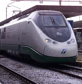 IL PROGETTO FERROVIARIO È STRATEGICO ANCHE PER IL RACCORDO COL NORD EUROPA emerse nel corso della verifica parlamentare sul Progetto Tav e del Tavolo istituzionale, prevede che la linea si sviluppi