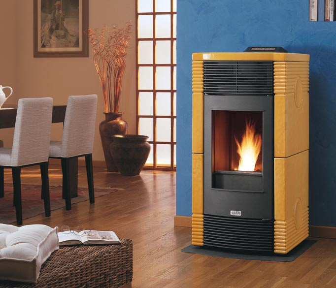 FUNZIONA A PELLET fronte 565 mm profondita 555 mm altezza 1.180 mm potenza termochimica max 12 KW 10.320 Kcal/h potenza termochimica min 4 KW 3.