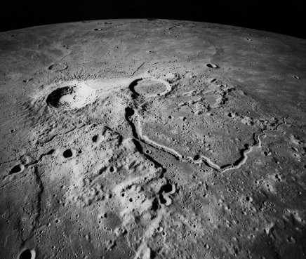 MoonKAM Geologia lunare Ci sono però tracce di lava in altre