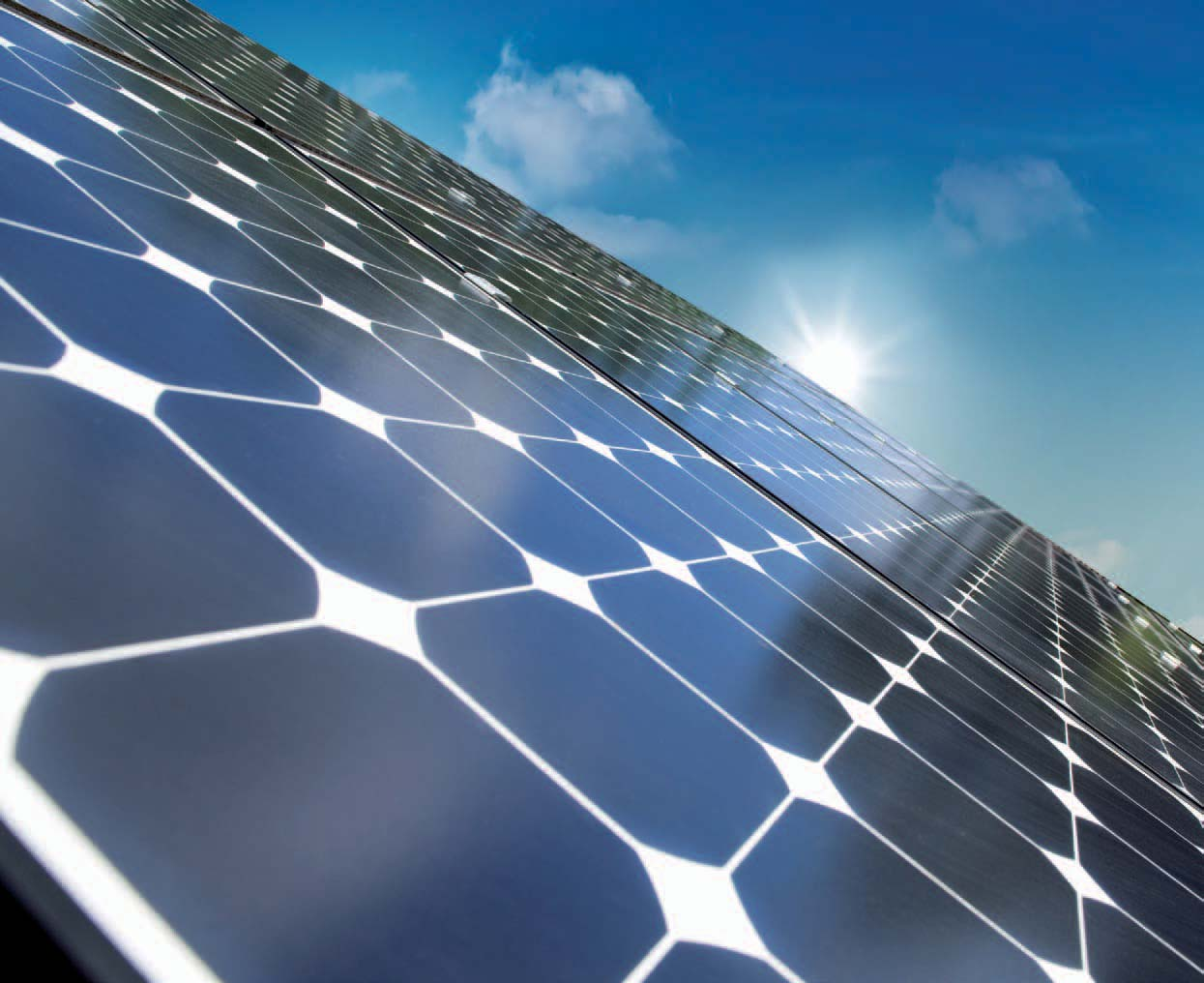 SunPower è garanzia di tranquillità SunPower, l azienda solare di Total SunPower, società del gruppo Total, è il leader mondiale nel settore dell energia solare con una tecnologia unica ad alta