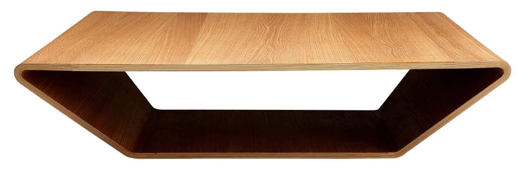 Il tavolo Planet di Calligaris è legno di betulla laccato bianco; misura 120 x H 75 cm. Prezzo 621 euro. www.