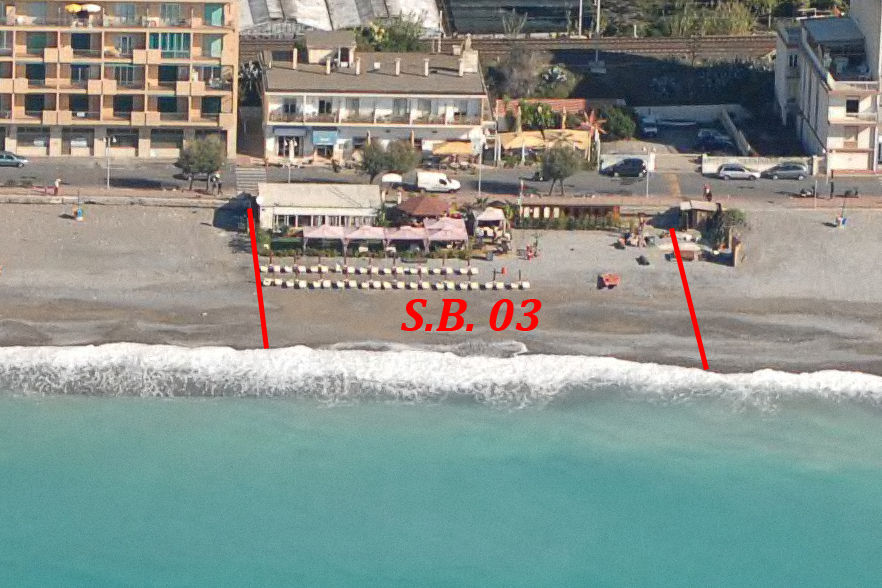 S.B. 03 ml 40 Area da concedersi per il mantenimento di una struttura di facile rimozione, da destinarsi a stabilimento balneare, con spiaggia.