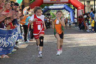 Pubblicato il 26.04.2013 - ore 09:04 Categoria: MORBEGNO - BASSA VALLE SPORT Letto 163 volte In 600 alla partenza del Trofeo Morbegnese.