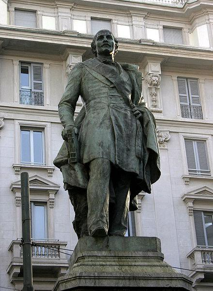 Il monumento a Cattaneo a Milano. Dopo aver iniziato a frequentare le lezioni di diritto tenute da Gian Domenico Romagnosi nella sua scuola privata, ne divenne presto amico ed allievo.