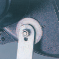 proiettori per esterni Outdoors floodlights Dispositivo goniometrico per una precisa regolazione del puntamento Goniometric device for a precise pointing adjustment Coperchio posteriore apribile a