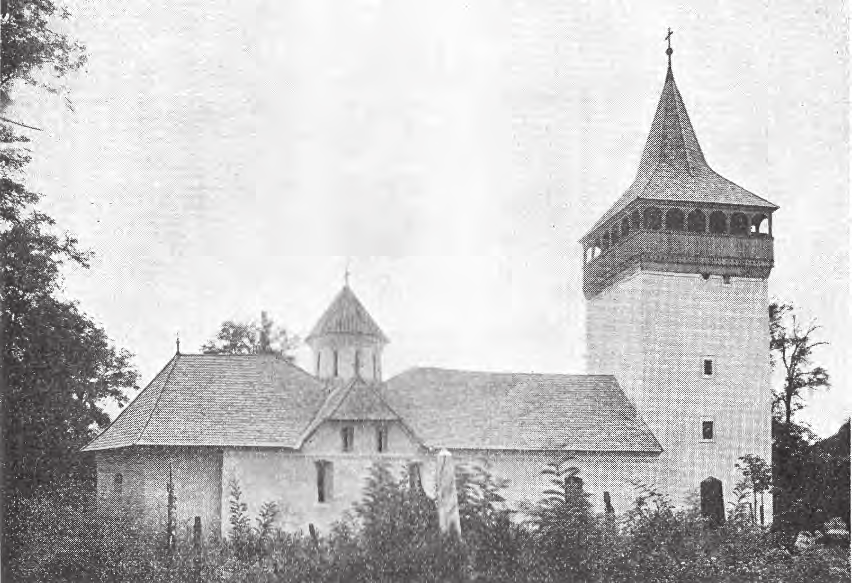Hunedoara Biserica a fost restaurată înainte de 2000, iar timpanele baroce au fost înlocuite cu unele semicirculare.