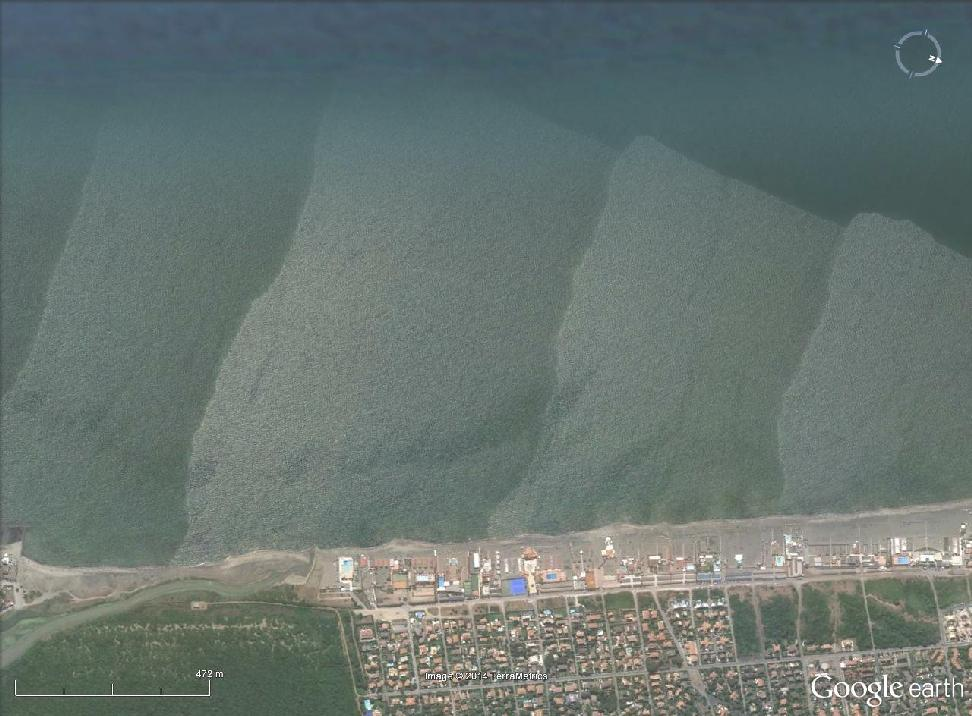 Figura 5-6. Aereofoto 3 [Fonte: Google Earth 2013] Figura 5-7.