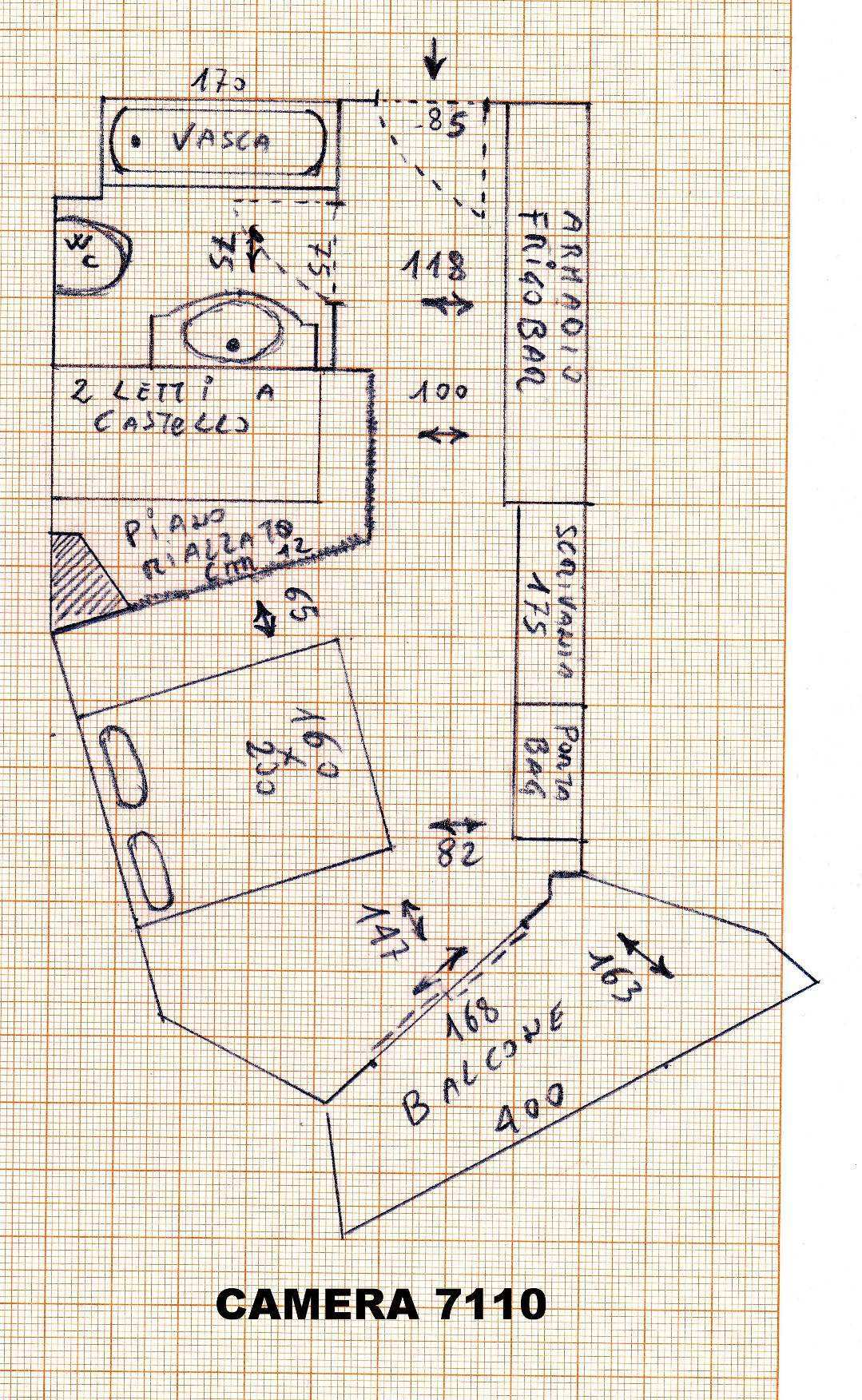 69 1) Indicare tipo e numero della camera o appartamento visitato 7110 (camera family) 2) A che piano si trova?