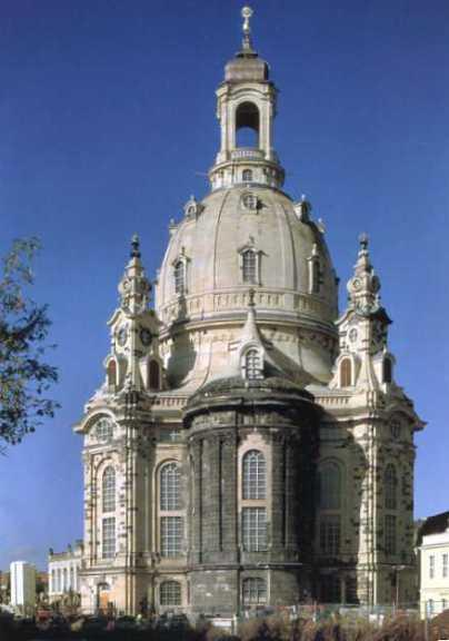 Dresda la chiesa