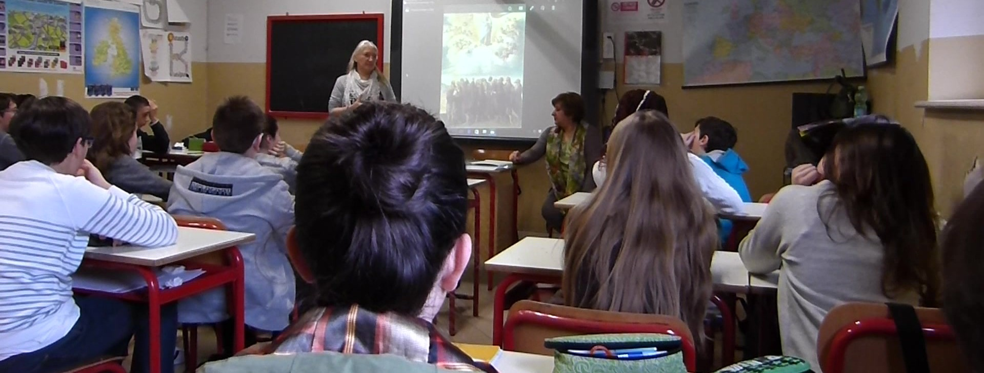 Per l approfondimento del progetto Volti e mani parlanti, fondamentale è risultato il contributo della referente della sezione ragazzi della Biblioteca Ariostea, Angela Poli, che ha proposto diversi