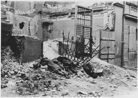 RIVOLTA NEL GHETTO di VARSAVIA (19 aprile 16 maggio 1943)