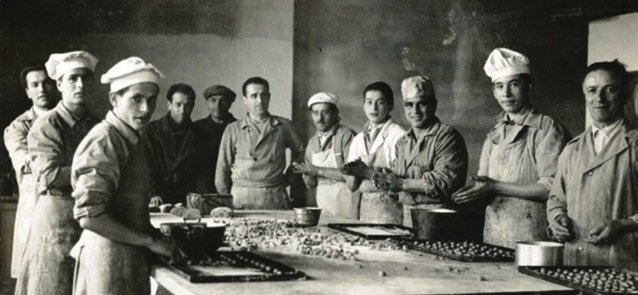 L AZIENDA DOGLIANI DAL 1948 L azienda Dogliani opera nel settore dolciario dal 1948.