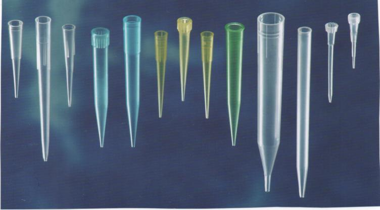 Pipette automatiche: ACCORGIMENTI guardare sempre il puntale per controllare di aver preso l intero volume di liquido desiderato Non asciugare mai il puntale con carta assorbente.