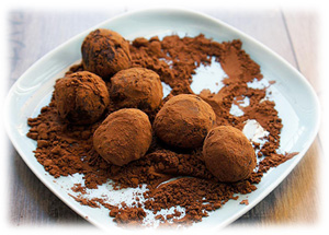 Tipi di ganache e dosaggi: La ganache è un emulsione di panna e cioccolato in proporzioni variabili.