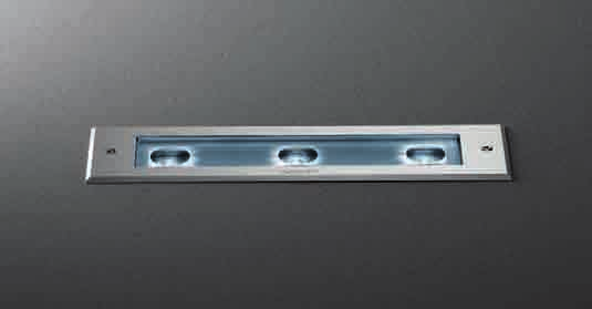 Indice Incassi Ledplus cornice inox con viti Versione lineare Queste versioni, da illuminazione o segnalazione, sono disponibili in diverse lunghezze (230/600/1000 mm) e sono installabili a pavimento