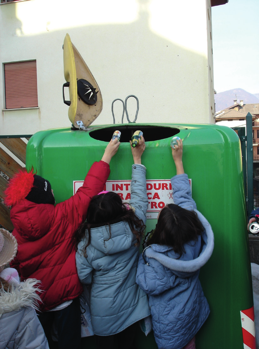 SCUOLA PRIMARIA PRIMO CICLO Cos è un rifiuto? E qunti sono? Cos possimo fre noi? Le 4R: riduzione, riuso, riciclo e recupero Buone prtiche per ridurre i rifiuti Che fine fnno tutti questi rifiuti?