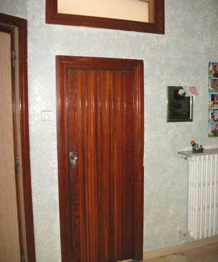 Figura 5: porta ingresso dell unità immobiliare in Via Astronave Vostok