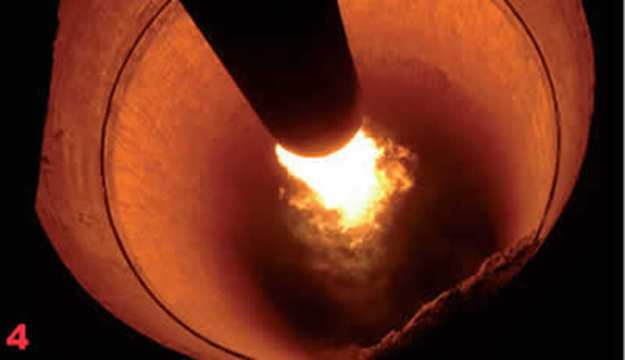 IL PROCESSO DI COTTURA Preriscaldatore in sospensione Forno rotante Raffreddatore a griglia Il forno da cemento è un reattore chimico dove i minerali delle materie prime