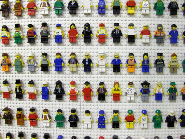 Statistica V Lego People Foto di Joe Shlabotnik http://www.flickr.