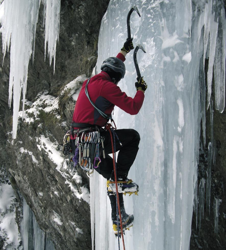CASCATE DI GHIACCIO L arrampicata sulle cascate di ghiaccio rappresenta la versione più tecnica fra le discipline dell alpinismo.