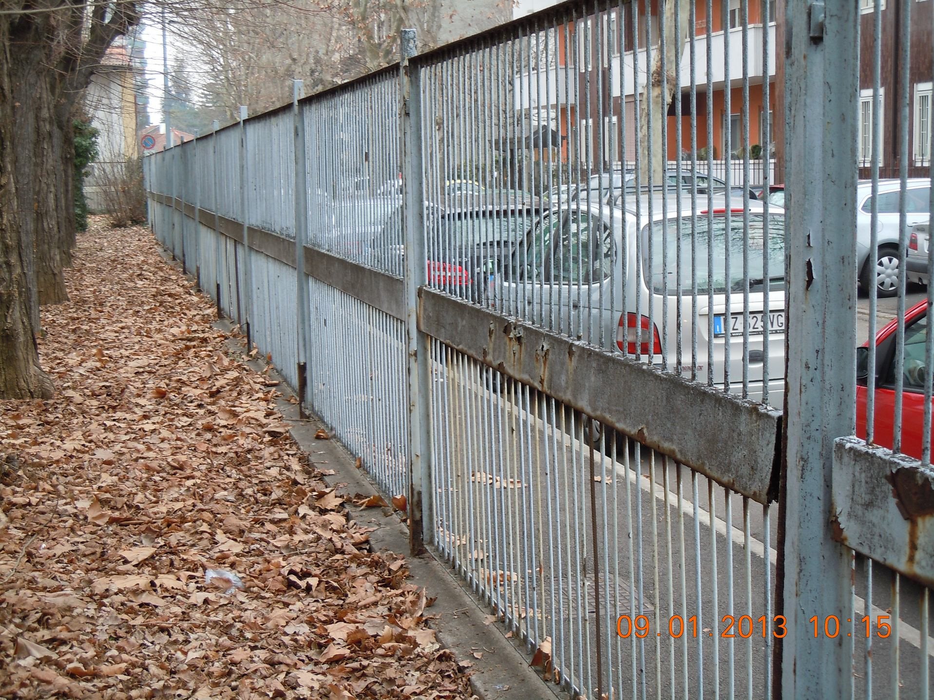 RELAZIONE GENERALE Il presente progetto prevede la ristrutturazione delle recinzioni perimetrali dello stabile di via Cadorna angolo via A. Da Giussano e mt.
