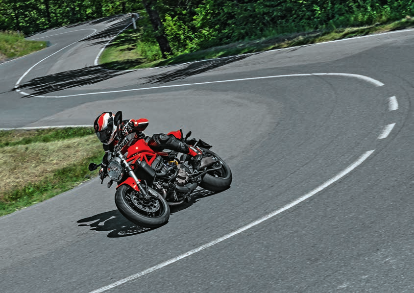 CONCENTRATI SULLE EMOZIONI 91750095I Nella progettazione di ogni moto, Ducati si pone costantemente l obiettivo di garantirne la massima affidabilità e di ridurne i costi di manutenzione.