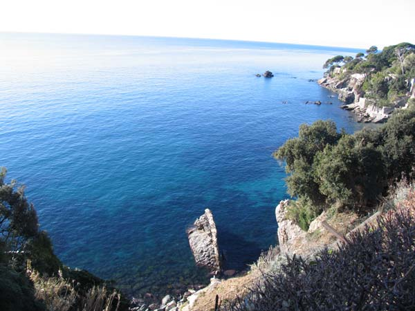 Le spiagge della Liguria 2)) IIll lliittoralle dell Gollffo Paradiiso ttra Boglliiasco e Camogllii Bogliasco è il primo comune autonomo dopo le delegazioni genovesi del levante, anche se è difficile